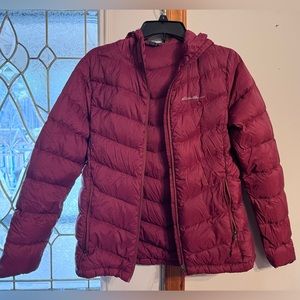 Ladies Eddie Bauer Packable Down Jacket, Size Small